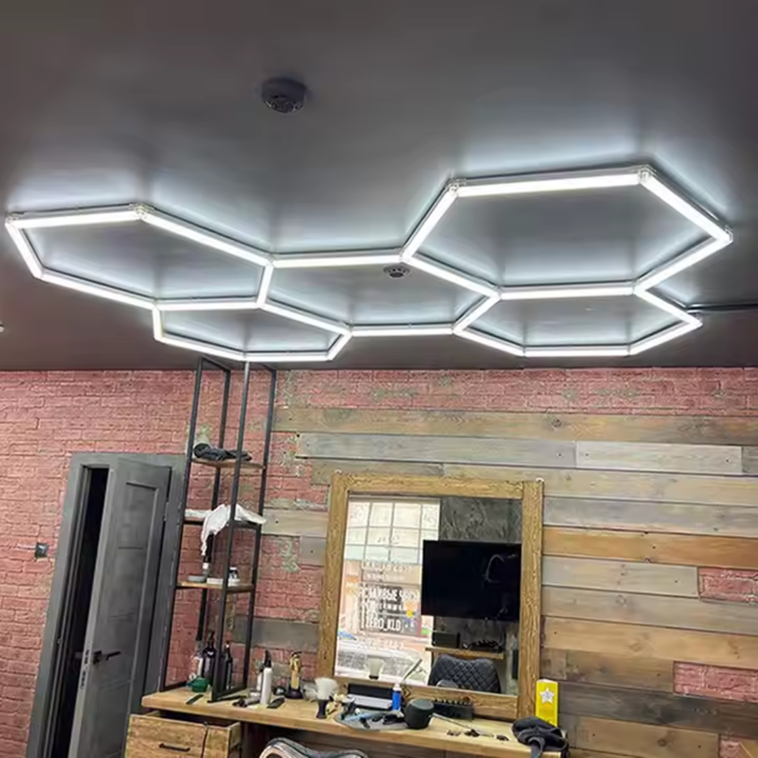 Heksagonalno LED osvetljenje za garaže i radionice (122x244 cm)