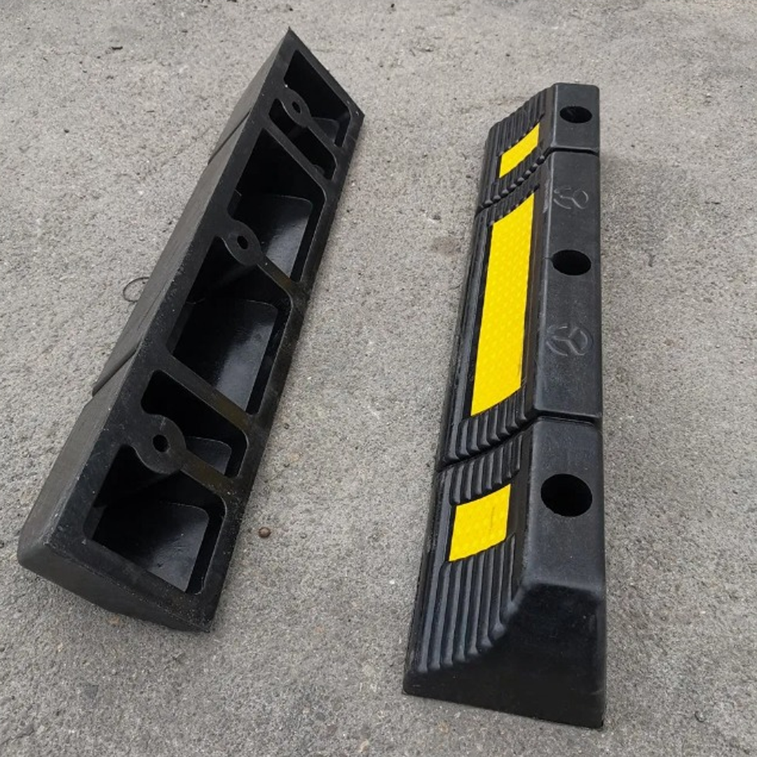Gumeni zaštitnik za automobilske točkove / Parking ograda