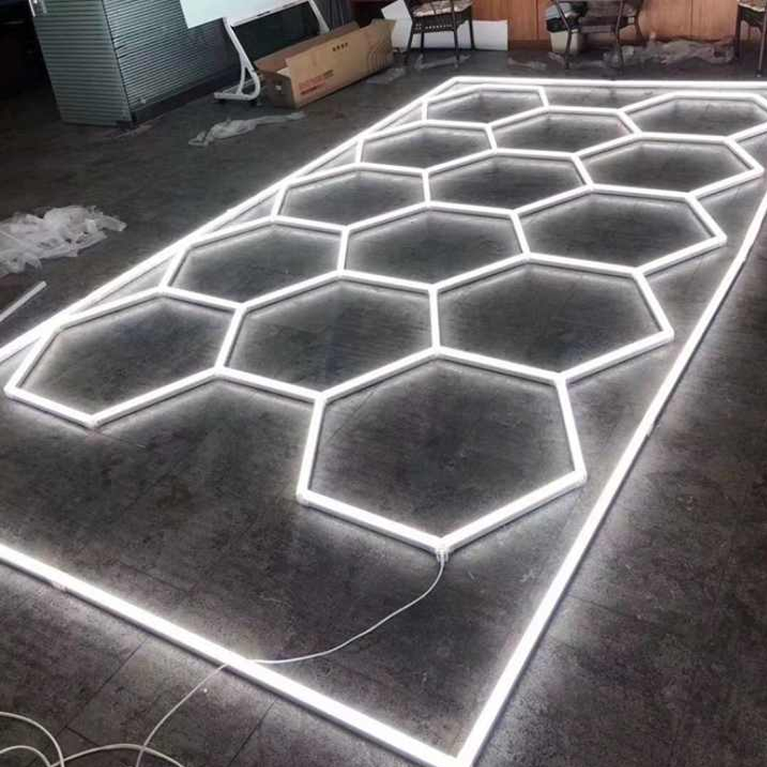Heksagonalno LED osvetljenje za garaže i radionice (244x485 cm)